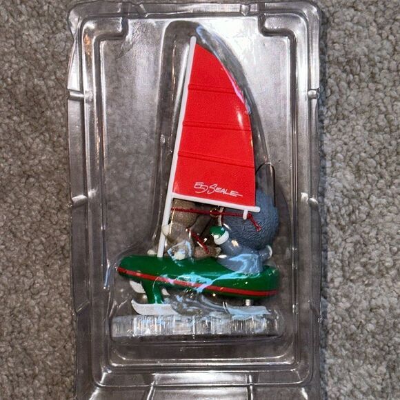 Hallmark Ornament “Frosty Friends” - Picture 6 of 8